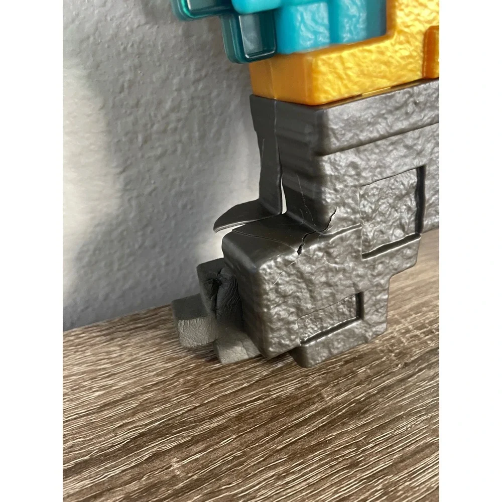 Minecraft Diamond Sword Pickaxe Transforming Toy Mattel 2 in 1 Role‎ Play